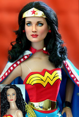 Illustration for article titled Man Repaints Celebrity Dolls for Amazing Accuracy
